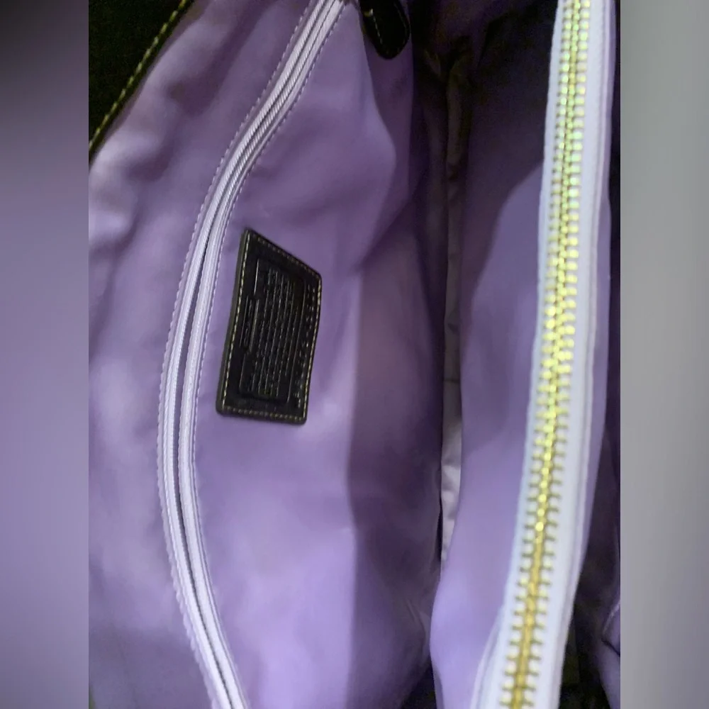 Coach Garnet Signature Sateen handbag (2009) - Picture 10 of 15